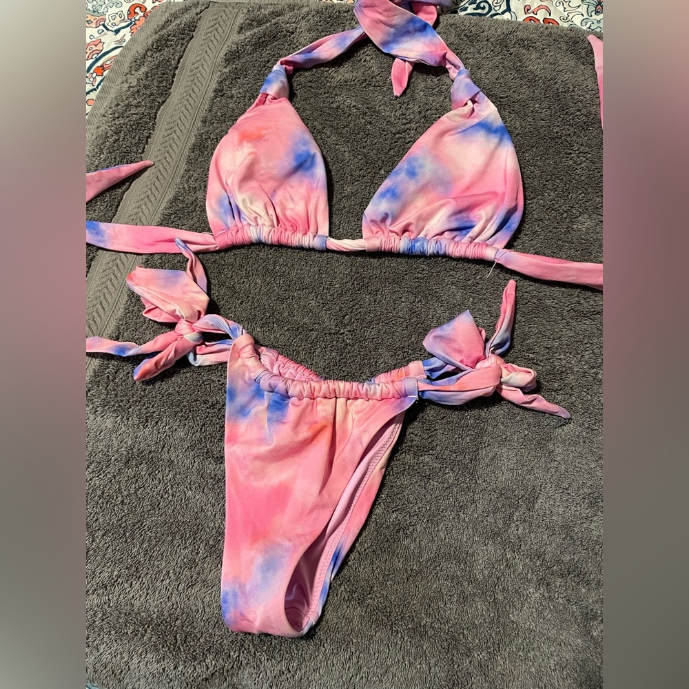 Victoria Secret swimsuits Medium wore 1 time